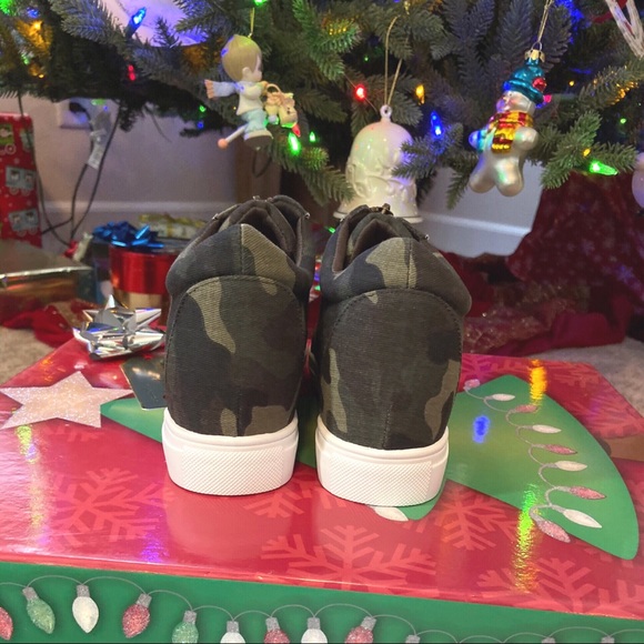 CLEARANCE-FIRM‼️5🌟Dex Camo Sneakers - Picture 6 of 7